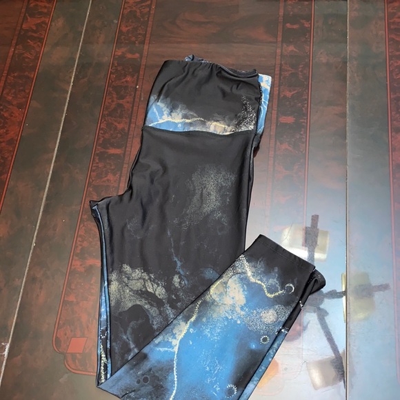 Onzie - Picture 2 of 2